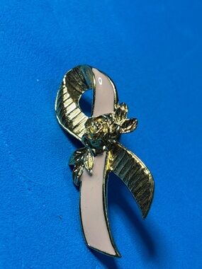 Avon Gold-Tone Brooch with Pink Enamel Ribbon and Rose